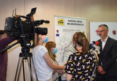 Podpisanie umowy na budowę ścieżki