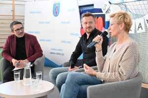Anita Werner, Michał Kołodziejczyk i prowadzący Tomasz Kaczyński