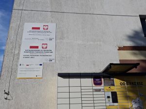 Tablice informacyjne dotyczące projektu