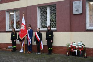 Wydarzeniu towarzyszył poczet sztandarowy szkoły