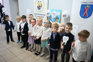 Dzieci z oddziału przedszkolnego w Grębocinie