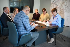 Umowę ze strony gminy podpisała Monika Lewandowska, zastępca wójta