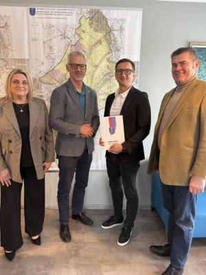 Podpisanie umowy na przebudowę ul. Szkolnej w Grębocinie