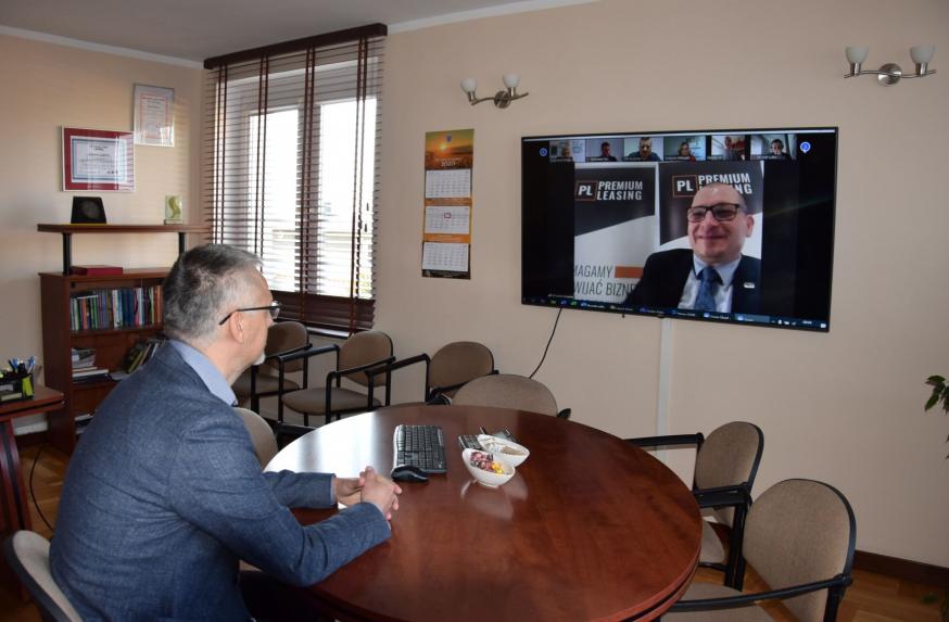 Wideokonferencja wójta z przedsiębiorcami