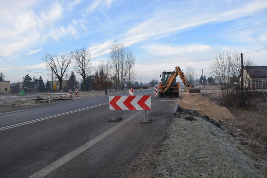 Nowy zjazd i chodnik w Lubiczu Dolnym