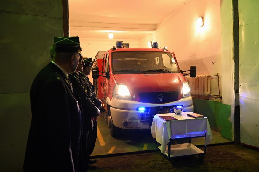 Wóz ratowniczo-gaśniczy dla strażaków z Brzezinka
